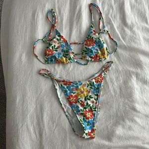 High leg pacsun bikini floral & triangle top